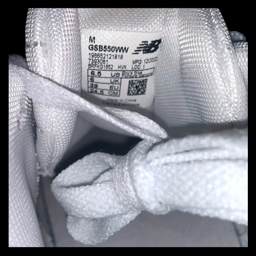 New Balance 550 Triple White GSB550WW Men’s Women’s Unisex Leather Sneakers - Picture 5 of 6